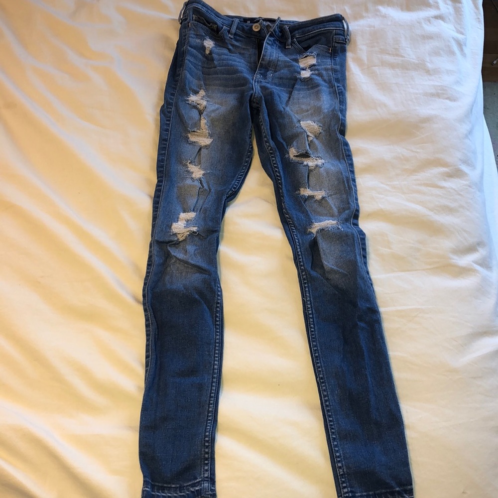 hollister high rise ripped super skinny jeans
